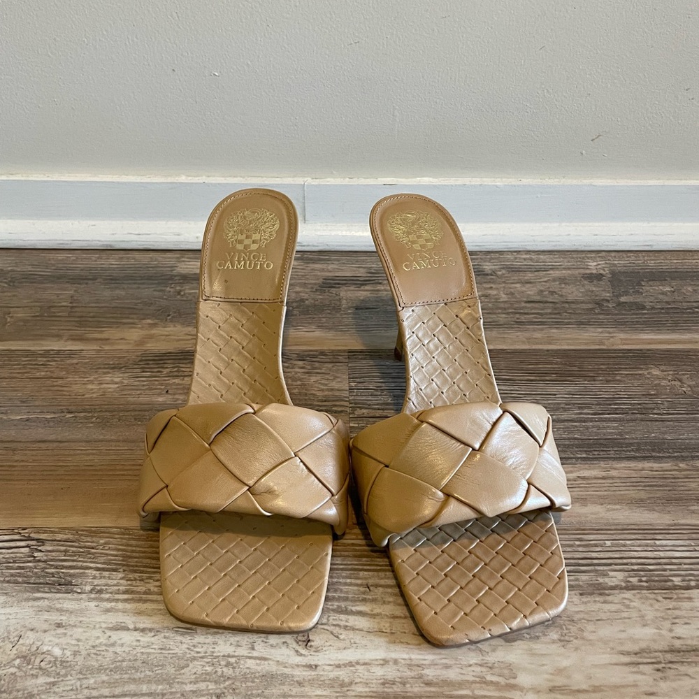 Vince Camuto Sandals
